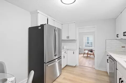 Kitchen - 48 Dana St, Springfield, MA 01104 photo 2 of 2