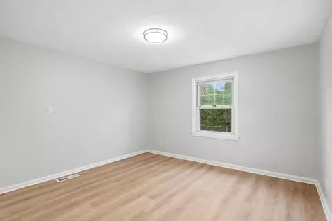 Bedroom - 48 Dana St, Springfield, MA 01104 photo 1 of 6