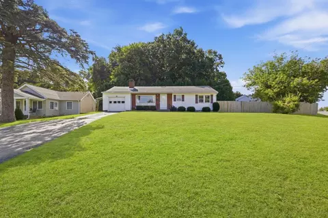 59 Washington Ave, South Hadley, MA 01075