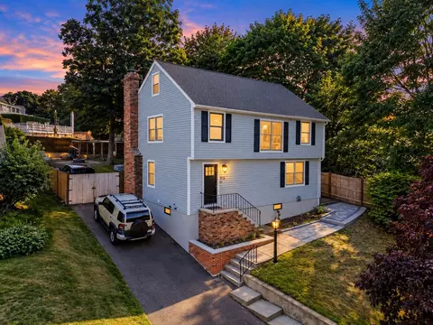 59 Maplewood Rd, Lynn, MA 01904