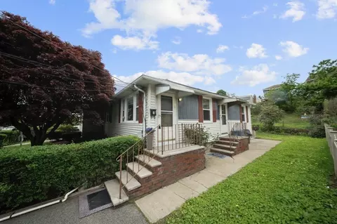 1180 Main St #2, Waltham, MA 02451