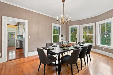 Dining - 252 Main St, Fairhaven, MA 02719 photo 1 of 3