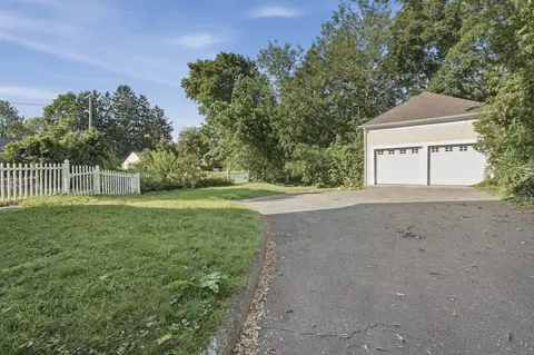 Exterior - 252 Main St, Fairhaven, MA 02719 photo 7 of 7