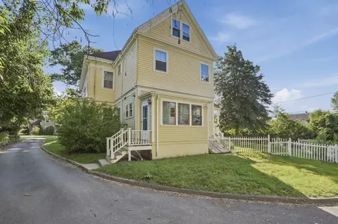 Exterior - 252 Main St, Fairhaven, MA 02719 photo 6 of 7