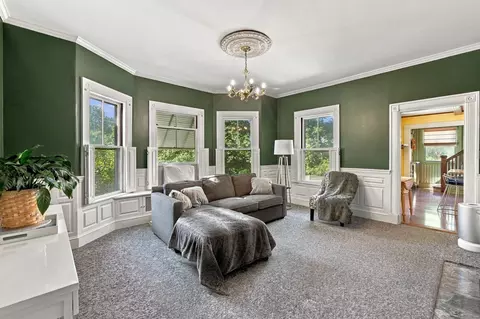 Living - 252 Main St, Fairhaven, MA 02719 photo 1 of 4