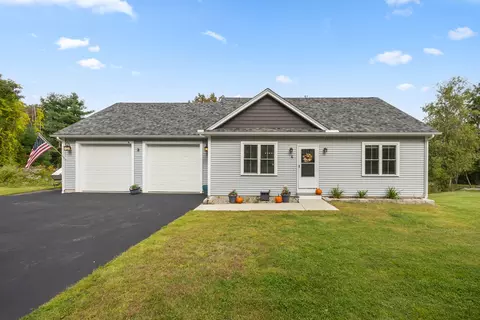 4 Mccarthy Rd, North Brookfield, MA 01535