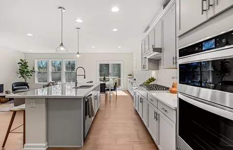 Kitchen - 11 Bates Quarry Ln #48, Walpole, MA 02081 photo 4 of 4
