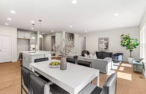 Dining - 11 Bates Quarry Ln #48, Walpole, MA 02081 photo 1 of 2