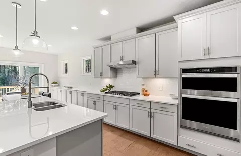 Kitchen - 11 Bates Quarry Ln #48, Walpole, MA 02081 photo 3 of 4