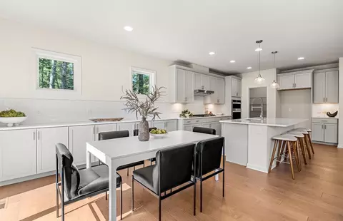 Dining - 11 Bates Quarry Ln #48, Walpole, MA 02081 photo 2 of 2