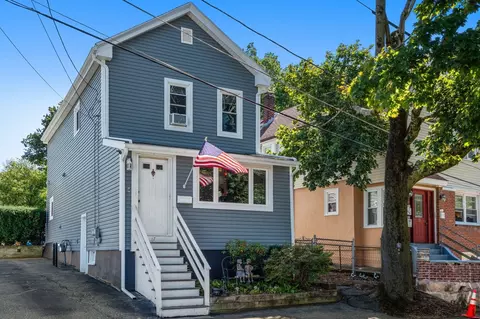 17 Cobb St, Medford, MA 02155