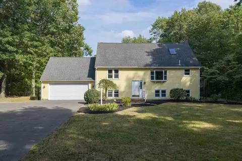 15 N Precinct St, Lakeville, MA 02347