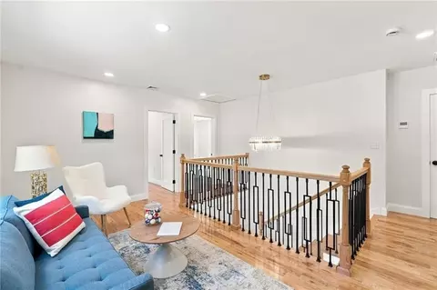 Entry Way - 515 Gaskill St, Woonsocket, RI 02895 photo 5 of 6