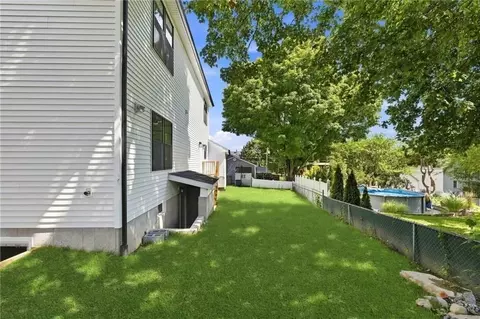 Exterior - 515 Gaskill St, Woonsocket, RI 02895 photo 4 of 4