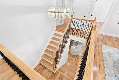Entry Way - 515 Gaskill St, Woonsocket, RI 02895 photo 3 of 6