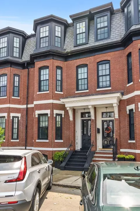 Exterior - 795 E 4th St, Boston, MA 02127 photo 4 of 4