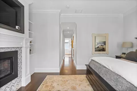Entry Way - 795 E 4th St, Boston, MA 02127 photo 3 of 4