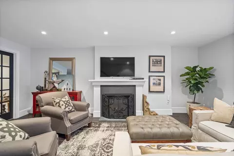 Living - 795 E 4th St, Boston, MA 02127 photo 5 of 6