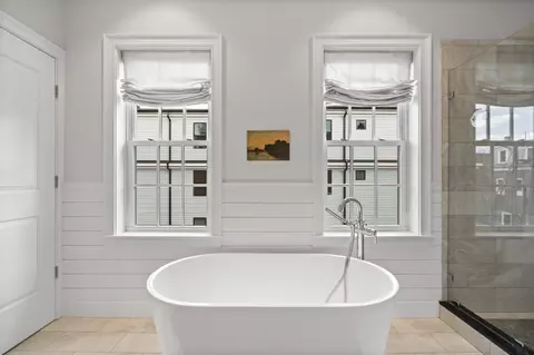 Bath - 795 E 4th St, Boston, MA 02127 photo 3 of 6
