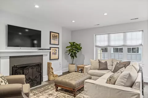 Living - 795 E 4th St, Boston, MA 02127 photo 4 of 6