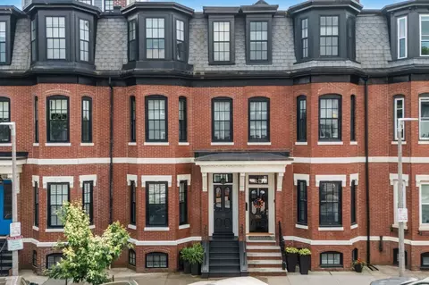 Exterior - 795 E 4th St, Boston, MA 02127 photo 3 of 4
