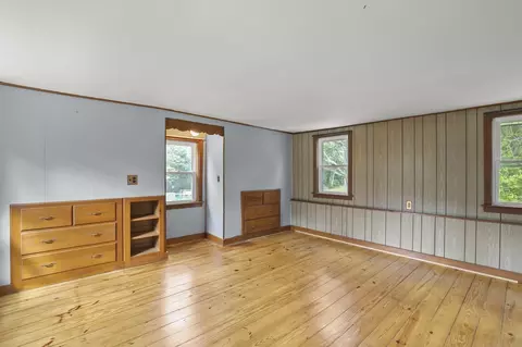 Bedroom - 200 Great Neck Rd, Wareham, MA 02571 photo 8 of 12