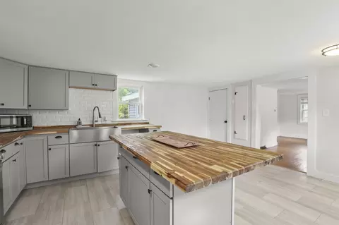 Kitchen - 200 Great Neck Rd, Wareham, MA 02571 photo 1 of 6