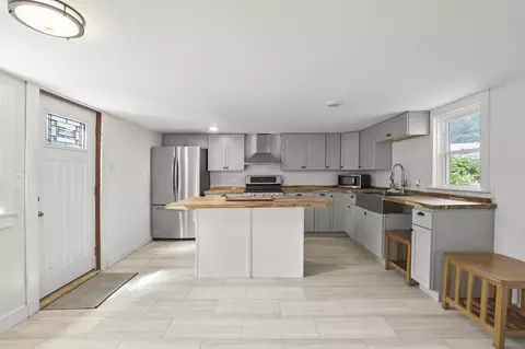 Kitchen - 200 Great Neck Rd, Wareham, MA 02571 photo 6 of 6
