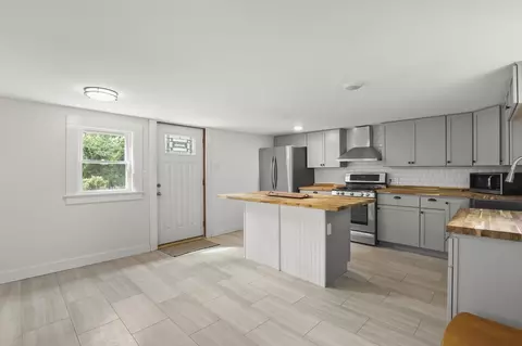 Kitchen - 200 Great Neck Rd, Wareham, MA 02571 photo 3 of 6