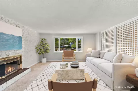 Living - 13 High Popples Rd, Gloucester, MA 01930 photo 2 of 5