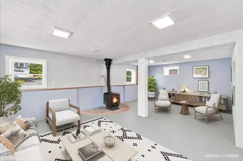 Living - 13 High Popples Rd, Gloucester, MA 01930 photo 5 of 5