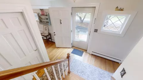 Entry Way - 6 Phalen St, Acton, MA 01720 photo 2 of 2