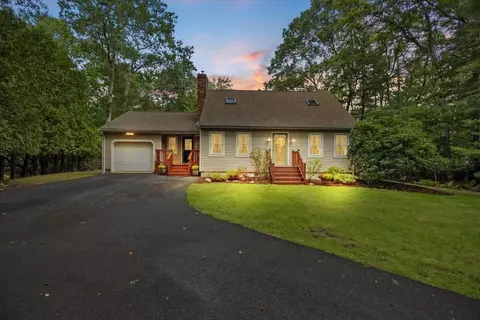 4 Winslow Way, Freetown, MA 02717