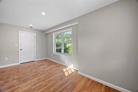 Living - 17 Crosby St #B, Webster, MA 01570 photo 11 of 11