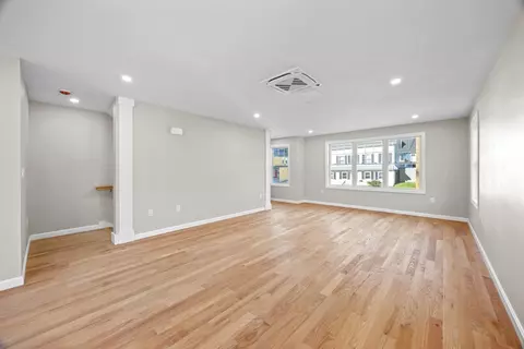 Living - 17 Crosby St #B, Webster, MA 01570 photo 2 of 11