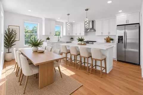 Dining - 17 Crosby St #B, Webster, MA 01570 photo 1 of 1
