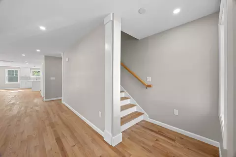 Entry Way - 17 Crosby St #B, Webster, MA 01570 photo 2 of 4