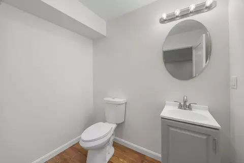 Bath - 17 Crosby St #B, Webster, MA 01570 photo 4 of 4