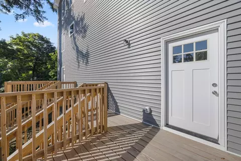 Exterior - 17 Crosby St #B, Webster, MA 01570 photo 4 of 6