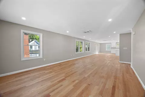 Living - 17 Crosby St #B, Webster, MA 01570 photo 9 of 11