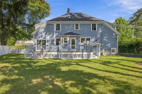 Exterior - 74 Tedesco St, Marblehead, MA 01945 photo 2 of 7