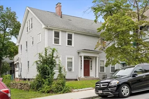 Exterior - 36 Cedar St, Worcester, MA 01609 photo 7 of 14