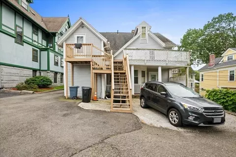 Exterior - 36 Cedar St, Worcester, MA 01609 photo 12 of 14