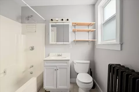 Bath - 36 Cedar St, Worcester, MA 01609 photo 1 of 2