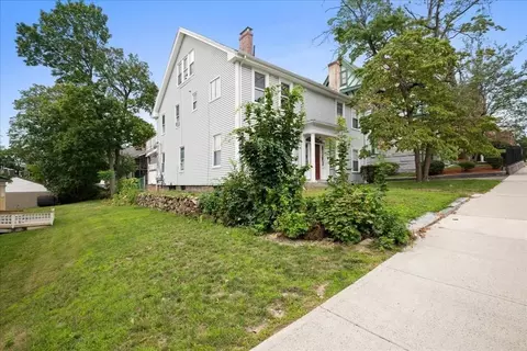 Exterior - 36 Cedar St, Worcester, MA 01609 photo 5 of 14