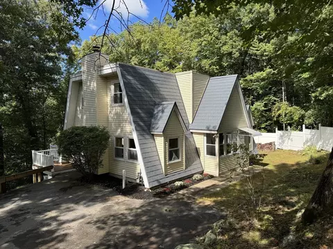 Exterior - 121 Copperfield Rd, Worcester, MA 01602 photo 6 of 6
