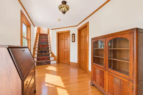 Entry Way - 9 Reservation Rd, Fairhaven, MA 02719 photo 1 of 2
