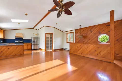 Living - 9 Reservation Rd, Fairhaven, MA 02719 photo 3 of 7