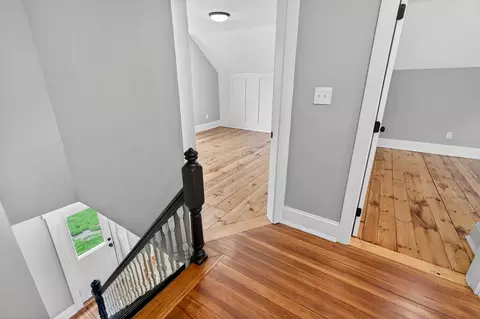Entry Way - 148 Center St, Ashburnham, MA 01430 photo 5 of 5