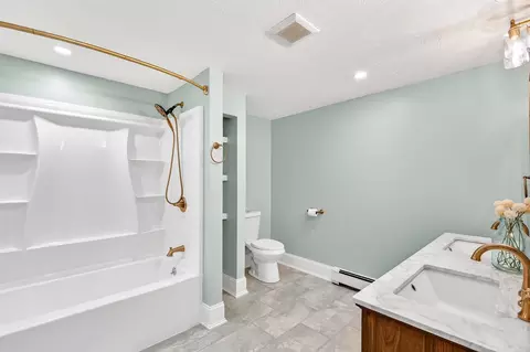 Bath - 148 Center St, Ashburnham, MA 01430 photo 1 of 2